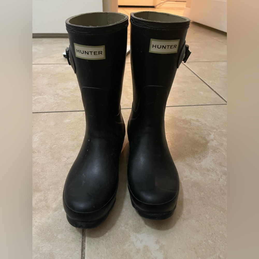 NWOT Hunter Rain Boots (short)